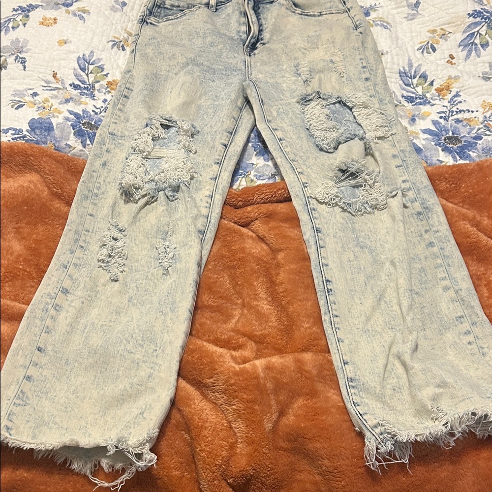 Distressed Light Blue Jeans - Picture 4 of 9